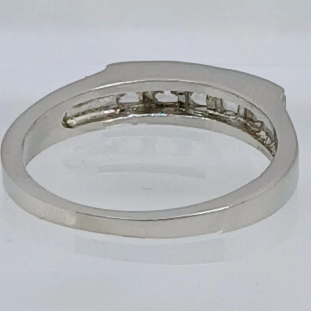 Silver Tone Princess Cut 5 Stone Channel Set Cubic Zirconia Band Ring Size 9